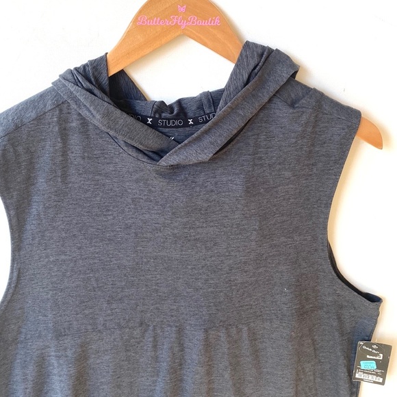 Xersion Studio Quick-Dry Sleeveless hooded Charcoal tank top, Size Medium, NWT - Picture 2 of 7